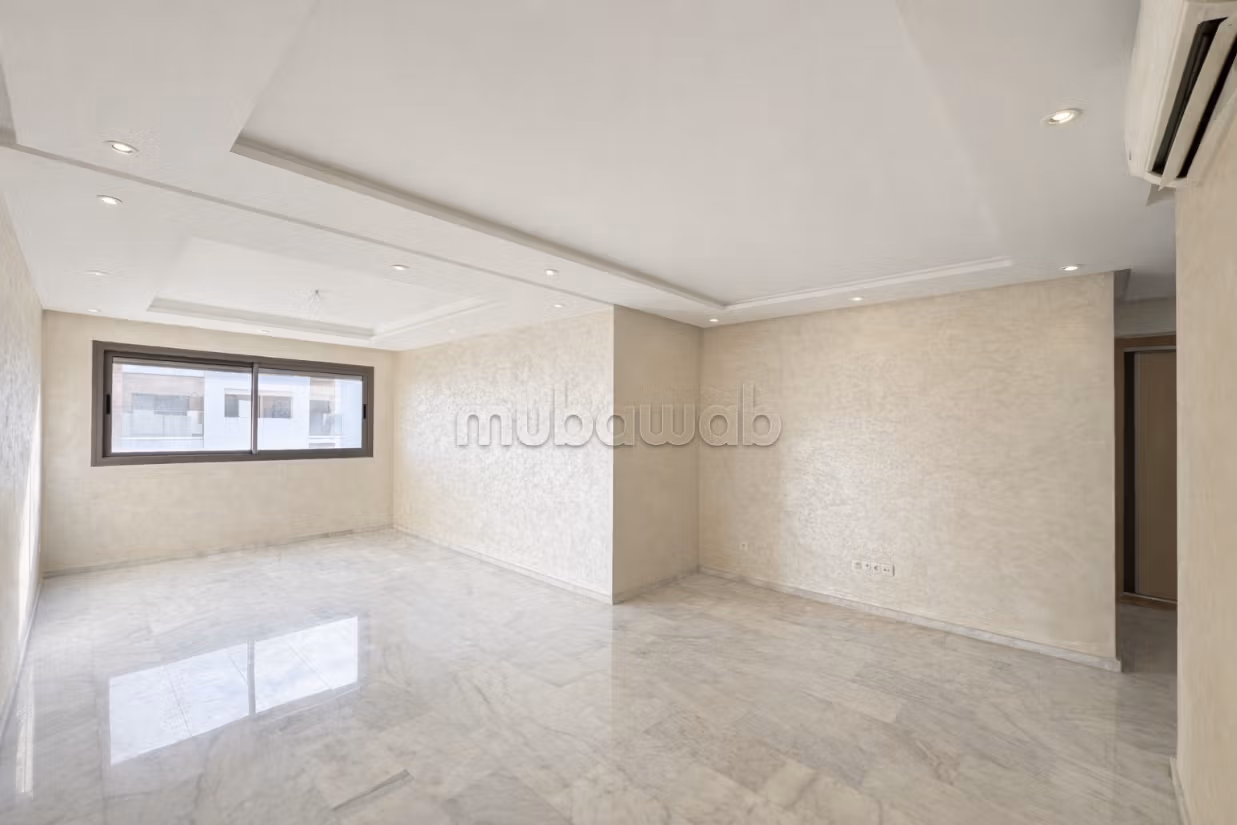 Flat for rent in Oasis. Area of 117 m². With lift and terrace